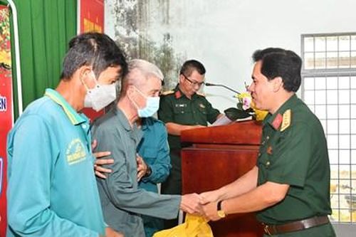 An Giang tổ chức các hoạt động tri ân kỷ niệm 77 năm Ngày Thương binh-Liệt sĩ