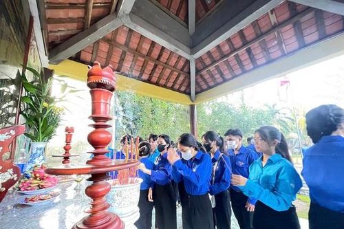 Đoàn viên tham gia 'về nguồn', học tập và lưu giữ những giá trị văn hóa dân tộc