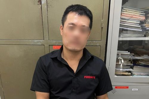 Kiểm tra người đàn ông 'đầu trần', phát hiện ma túy