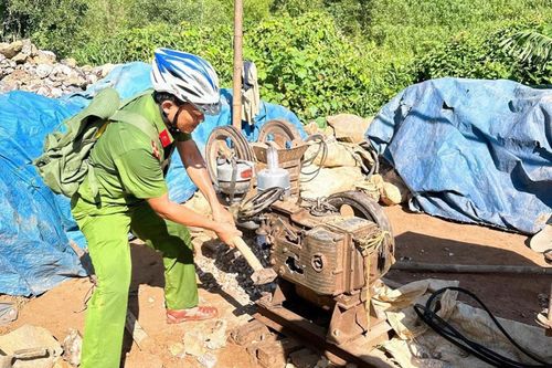 Khẩn trương đánh sập 7 cửa lò phát sinh tại mỏ vàng Bồng Miêu