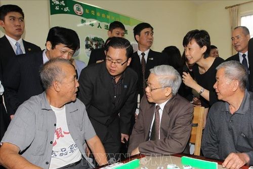 Tình cảm thân thiết của cựu cán bộ và nhân sĩ Trung Quốc dành cho Tổng Bí thư Nguyễn Phú Trọng