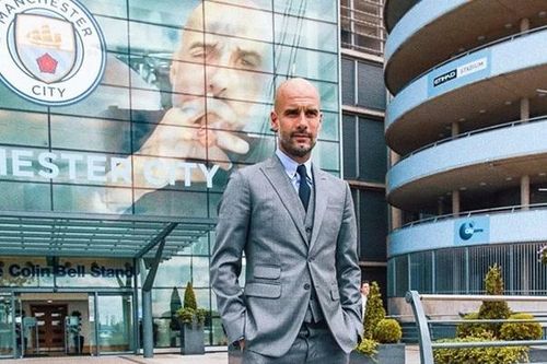 Pep Guardiola úp mở chuyện ở lại, tin vui với NHM Man City