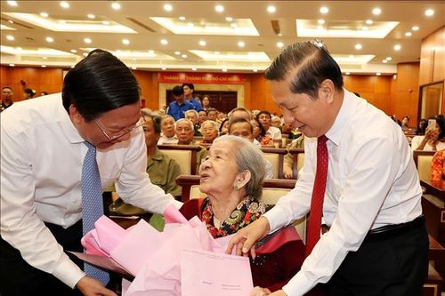 Thành phố Hồ Chí Minh họp mặt, tri ân người có công tiêu biểu