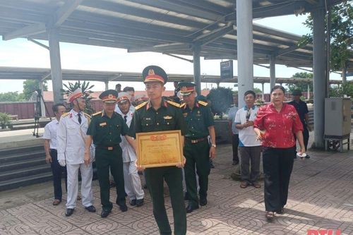 Lễ đón nhận hài cốt liệt sĩ Nguyễn Văn Luân
