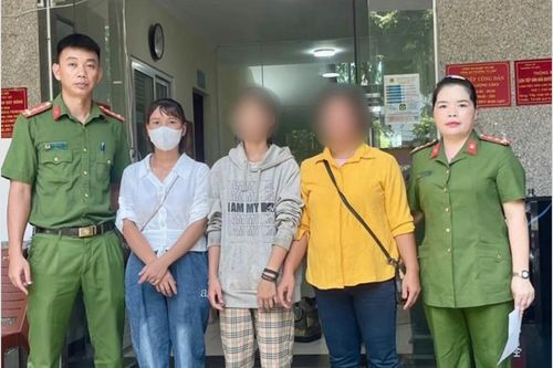 Đưa bé gái nghi bị dụ dỗ qua mạng xã hội với ý đồ xấu trở về gia đình