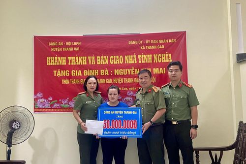 Công an huyện Thanh Oai hỗ trợ xây nhà tình nghĩa cho gia đình có hoàn cảnh khó khăn