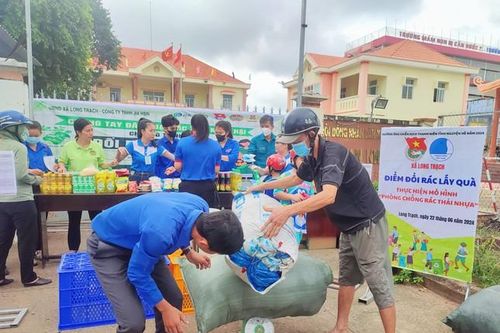 Chiến dịch đổi rác lấy quà, kêu gọi người dân chung tay bảo vệ môi trường