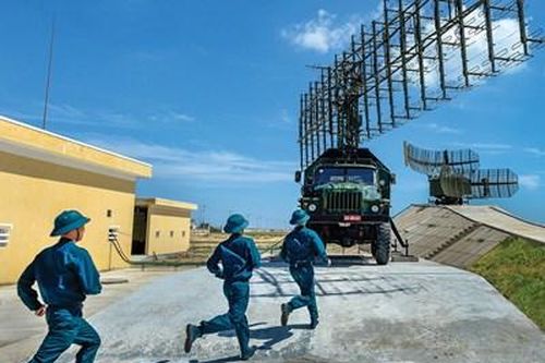 Tiếp tục đổi mới, nâng chất lượng huấn luyện, diễn tập