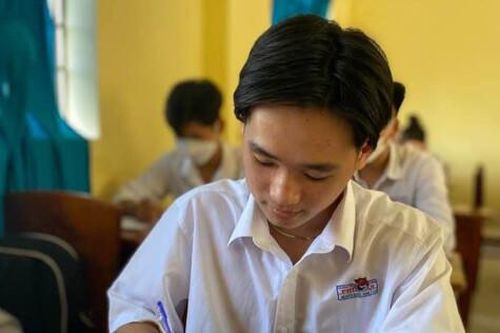Gặp gỡ thủ khoa khối C00 của tỉnh