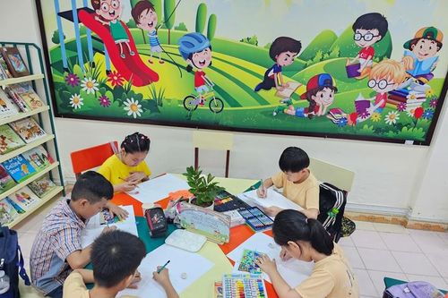 50 học sinh thi chung kết vẽ tranh 'Huế qua nét vẽ tuổi thơ'