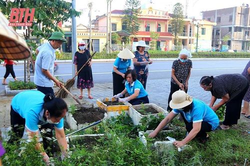 Làm đẹp thành phố từ những 'Tuyến đường kiểu mẫu về vệ sinh môi trường'