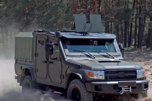 Quân đội Ukraine sắp nhận xe bọc thép sử dụng khung gầm Toyota Land Cruiser