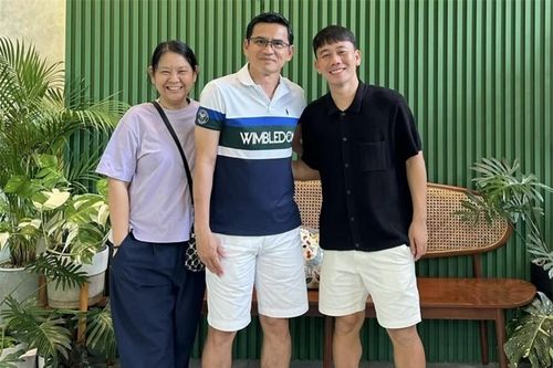 Minh Vương tái ngộ HLV Kiatisak tại Thái Lan