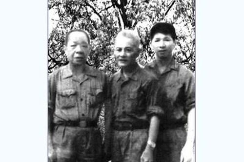 Kỷ niệm về người tiên phong mở Đường Hồ Chí Minh trên biển
