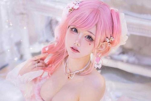 Ngắm 'gương mặt thiên thần, body ác quỷ' của cosplayer quyến rũ nhất Trung Quốc