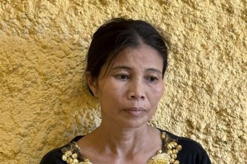 Bắt tạm giam đối tượng tạt chất bẩn vào Trưởng Công an xã