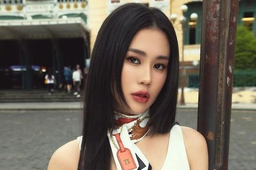 'Hot girl Sài thành' Ngọc Thảo tái xuất với set đồ toàn hàng hiệu