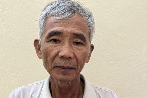 Ném lựu đạn khiến 6 người thương vong