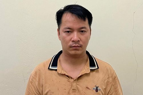 Tạm giam đối tượng cầm dao đâm người phụ nữ đang bán vé số
