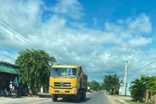 Gia Lai: Khai thác đất trái phép tại xã Chư Băh
