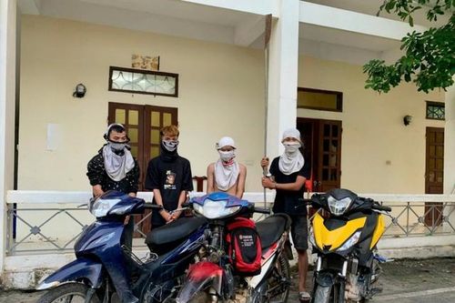 Nhóm 'trẻ trâu' đánh người gây thương tích để cướp tài sản