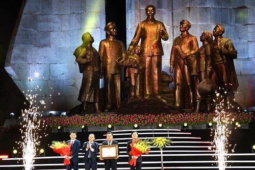 Lễ kỷ niệm 20 năm thành lập thành phố Đồng Hới