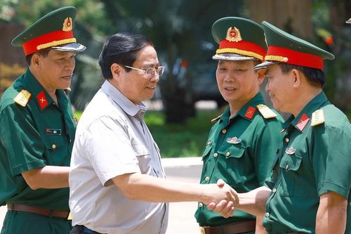 Thủ tướng Phạm Minh Chính thăm cán bộ, chiến sỹ Bộ Chỉ huy Quân sự tỉnh Đắk Lắk