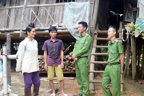 Bản lĩnh, nhân văn, vì nhân dân phục vụ