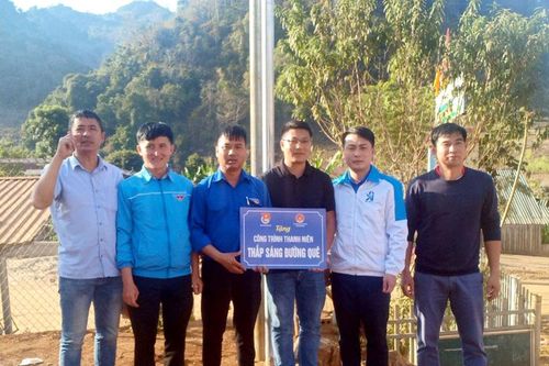 Thắp sáng đường quê nông thôn Tuần Giáo