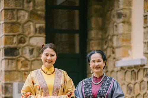 Khán giả 'phát sốt' với dự án hội ngộ đủ NSND, NSƯT và cả 'ngôi sao' phim giờ vàng