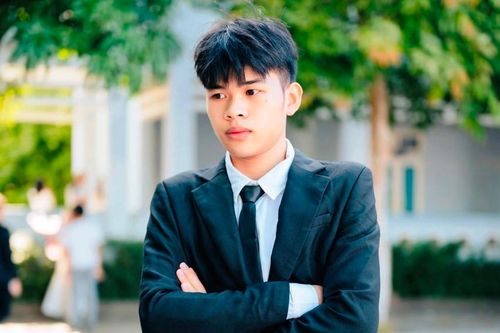 Chàng trai người Thái hiện thực hóa ước mơ trở thành chiến sĩ an ninh