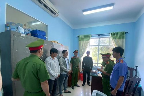 Phê chuẩn khởi tố 2 nhân viên Công ty giao hàng nhanh 'tham ô tài sản'