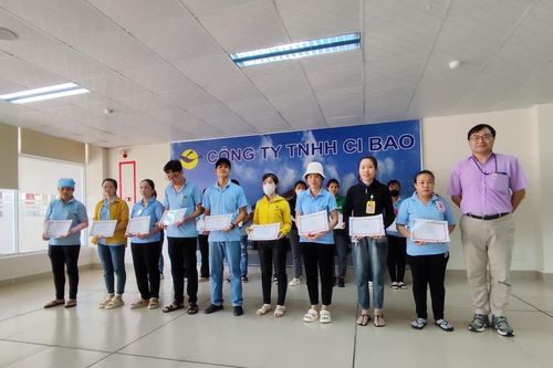 Một doanh nghiệp tại Long Khánh tặng trên 130 chỉ vàng tri ân công nhân
