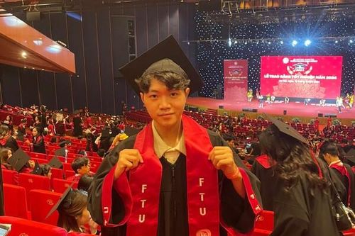 Chàng trai Nam Định đạt thủ khoa đầu ra ngành Luật Thương mại Quốc tế Trường Đại học Ngoại thương