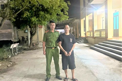 Người đàn ông ẩn náu trong rừng rậm trốn truy nã suốt 17 năm