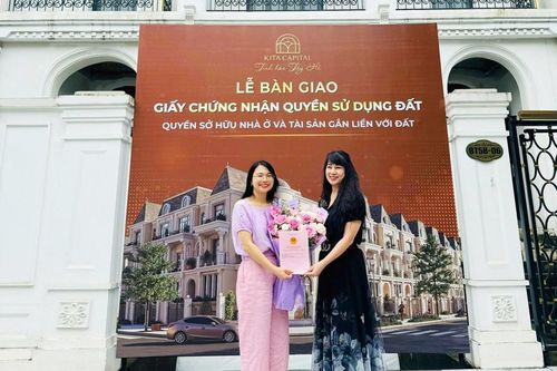 Kita Group liên tục bàn giao sổ đỏ tới tay khách hàng