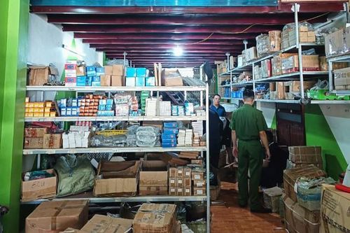 Bắc Ninh: Từ tin báo của người dân phát hiện hàng nghìn phụ tùng ô tô nghi nhập lậu