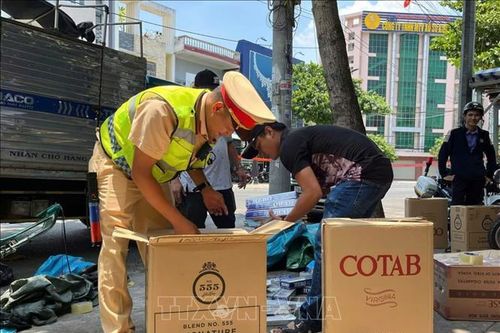 Triệt phá đường dây nhập lậu thuốc lá