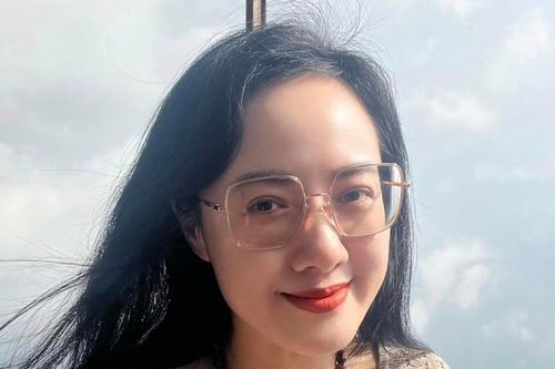 MC Hoài Anh nhan sắc 'đỉnh nóc, kịch trần', bất chấp camera thường
