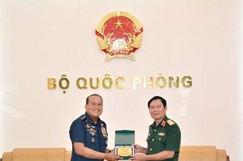 Thượng tướng Nguyễn Tân Cương tiếp Tư lệnh Không quân Philippines
