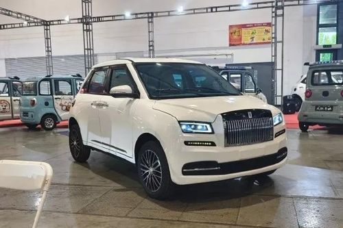 Xe Trung Quốc nhái Rolls-Royce và Maybach giá chưa tới 2.000 USD