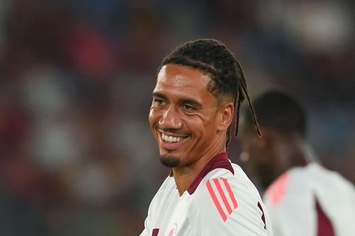 Smalling rời bỏ bóng đá châu Âu