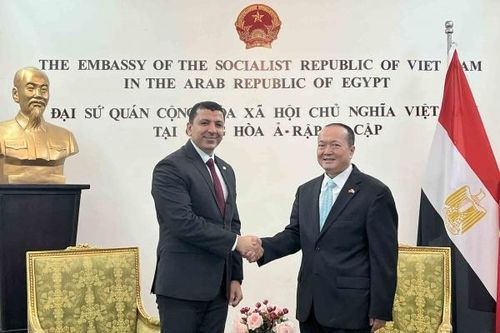Đại diện Phủ Tổng thống Ai Cập chúc mừng Đại sứ quán Việt Nam nhân dịp 79 năm Quốc khánh