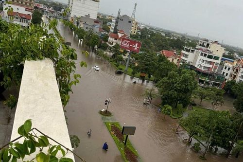 Nam Định: Trường học tạm dừng đón học sinh do ngập sâu
