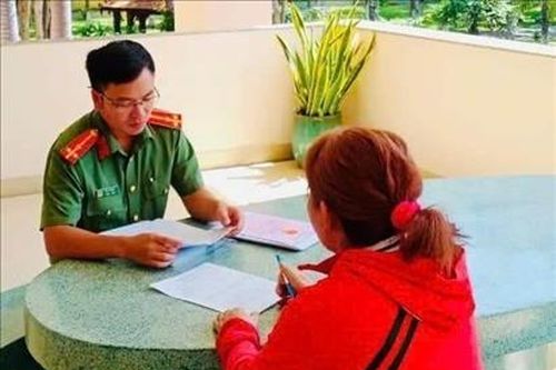 Xử phạt 20 triệu đồng đối tượng mua 'sổ hồng' giả trên mạng