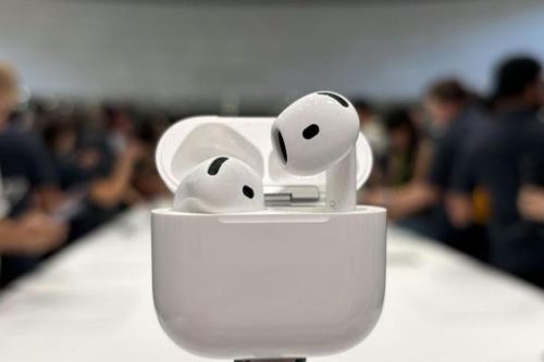 AirPods 4 có khả năng '2 người nghe cùng một lúc'