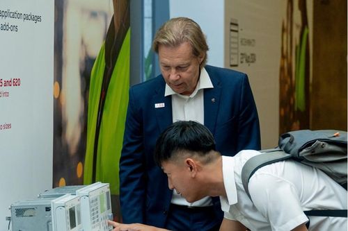 ABB ra mắt rơ le REX615 tại Việt Nam