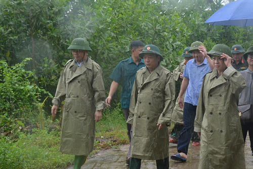 Thượng tướng Trịnh Văn Quyết kiểm tra công tác phòng, chống, khắc phục hậu quả bão, lũ tại Tuyên Quang
