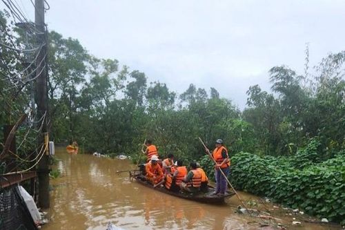Hà Nội: Tạm ngừng cấp điện ở các điểm ngập để bảo đảm an toàn cho người dân
