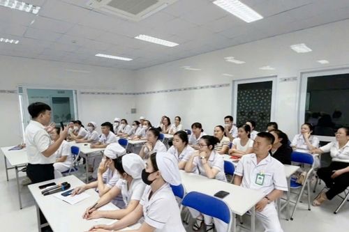 Bệnh viện Đa khoa Yersin Nha Trang: Tập huấn công tác điều dưỡng, hộ sinh, kỹ thuật viên cho nhân viên y tế